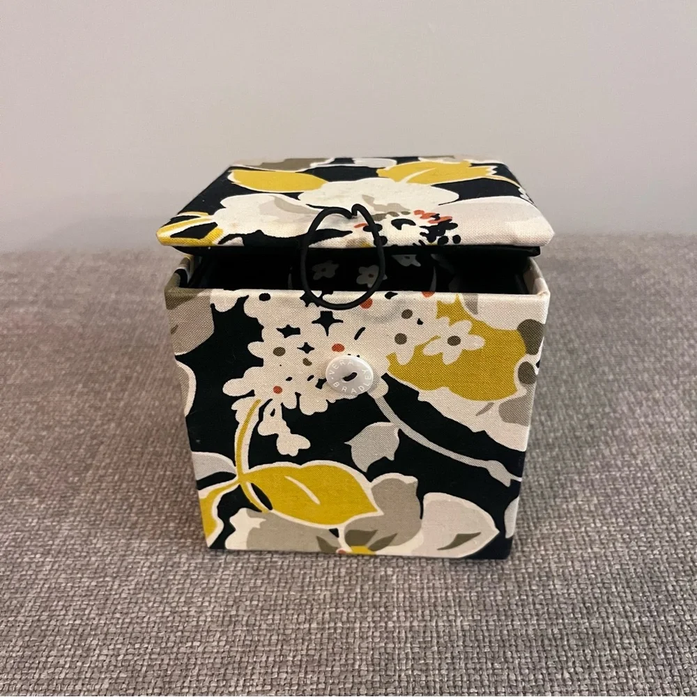 Vera Bradley excellent preowned